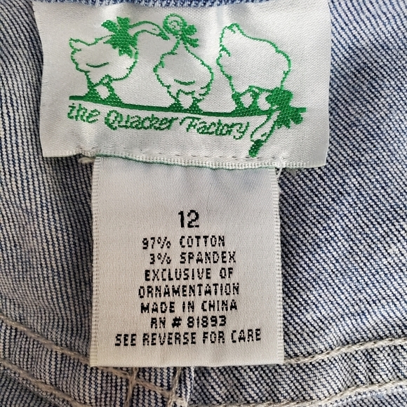 Quacker Factory Crop Blue Denim Jeans Palm Trees Embroidered High Waist Size 12 - Picture 3 of 8